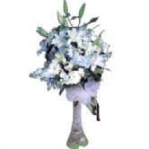 Beyaz Fl�t Vazo60cm Fl�t vazoda beyaz lilyum lisyant�s ve �ebboylarla y�ksek(130cm) arajman