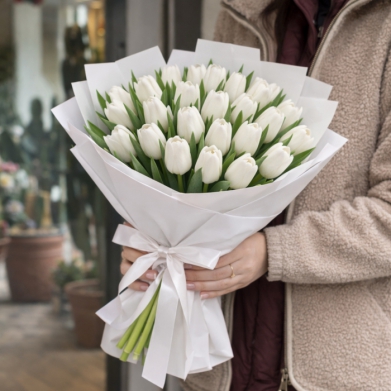 Saf ve Zarif Premium Lale Buketi