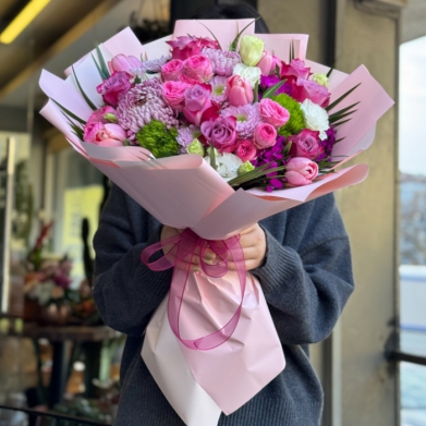 Pembe Tonlarda Kar���k �i�ek Buketi